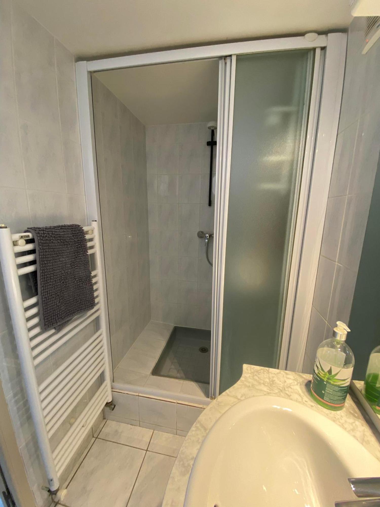 Le Refuge Appartement Montmeyan Buitenkant foto